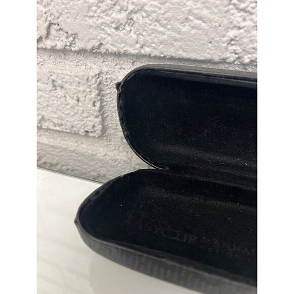 Black Easyclip TAKUMI Textured Eyeglass with Case - Picture 8 of 8